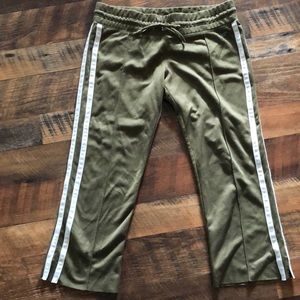 Hollister capri sweats